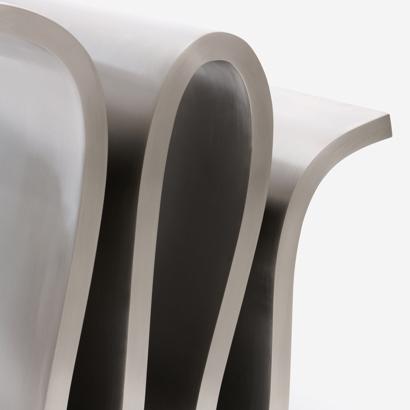 Ribbon bench
